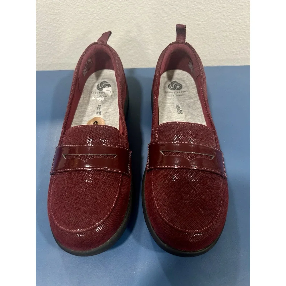 Clarks‎ Cloudsteppers Ayla Form Penny Loafers Womens 8 Red Slip On Preppy